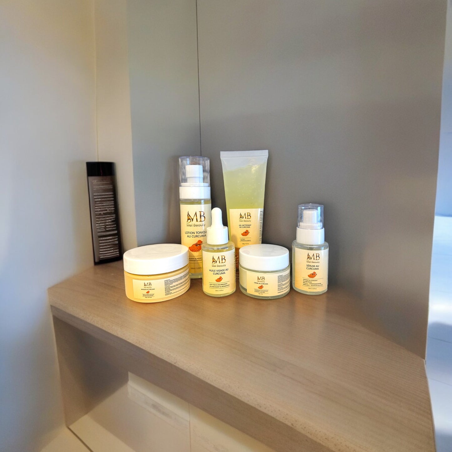 GAMME GLOW UP ANTI-TÂCHES AU CURCUMA
